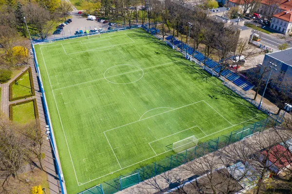 Letecký pohled na fotbalové hřiště Chycený bzukot — Stock fotografie