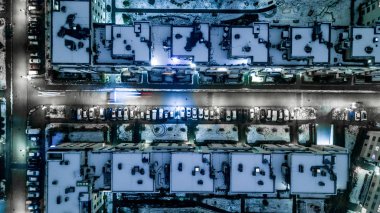 Geceleri şehrin havadan görünümü. Yerleşim Alanı.