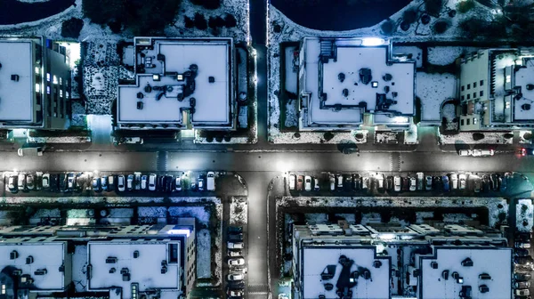 Vue aérienne de la ville la nuit.Quartier résidentiel . — Photo