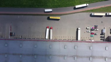 Modern endüstriyel depo hava atış