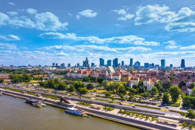 C eski kent çatıları üzerinde güzel panoramik görünümü