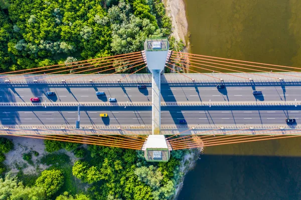 Havadan Drone Uçuş yukarıdan aşağıya Otoban meşgul şehir yoğun saat görünümü