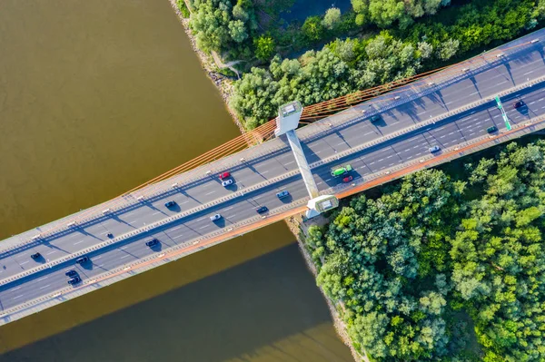 Drone lotnicze lot z góry na dół widok z autostrady zajęty miasto Rush Hour — Zdjęcie stockowe