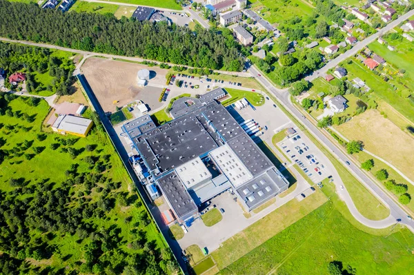 Luchtfoto drone zicht op het distributiecentrum van Hewlett-Packard. Logistiek en transport — Stockfoto