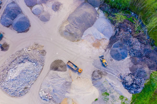 Vue aérienne du bac à sable et de l'usine produisant du sable — Photo