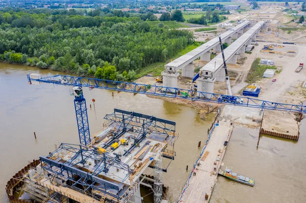 Vista aérea del puente de carretera en construcción. Polonia Varsovia . — Foto de Stock