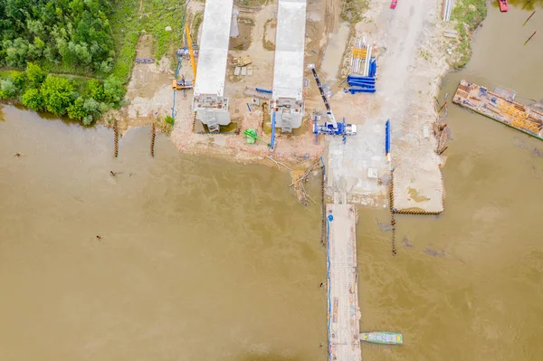 Vista aérea del puente de carretera en construcción. Polonia Varsovia . — Foto de Stock