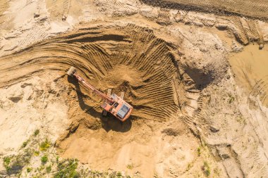 Yeni yol inşaatının hava manzarası. Varşova Wilanow