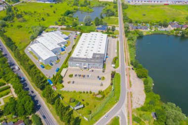 Dağıtım merkezinin hava görüntüsü, endüstriyel lojistik bölgenin insansız hava aracı fotoğrafları..