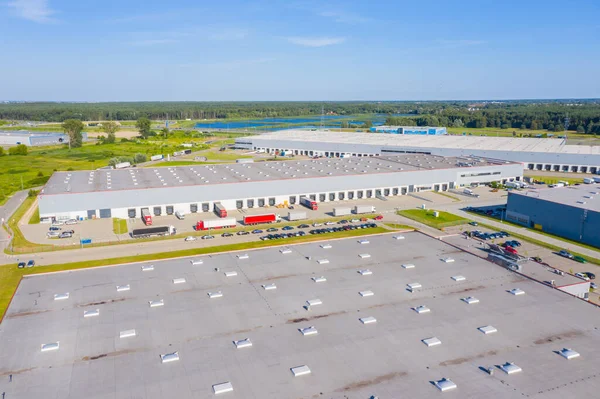 Luftaufnahme Von Lagerhallen Oder Industriefabriken Oder Logistikzentren Von Oben Luftaufnahme — Stockfoto