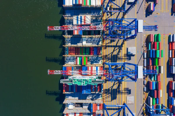 Containerfartyg Lastning Hamn Med Kran Container Fartyg Som Transporterar Container — Stockfoto
