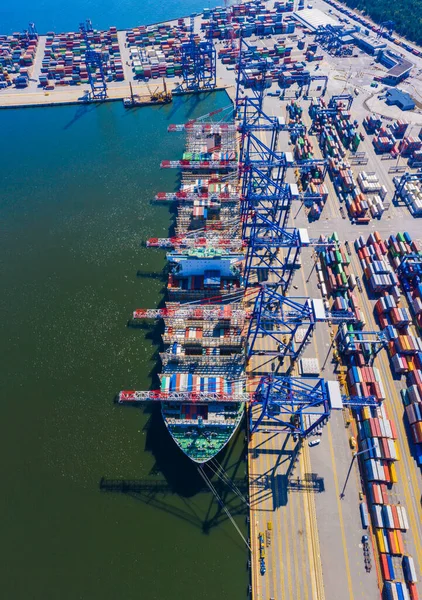 Embarcación Contenedores Exportación Importación Logística Comercial Por Grúa Puerto Comercial — Foto de Stock