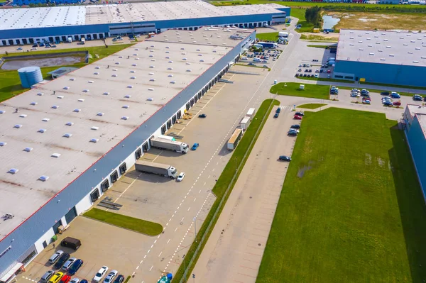 Luftaufnahme Eines Warenlagers Logistikzentrum Industriegebiet Von Oben Luftaufnahme Der Lkw — Stockfoto