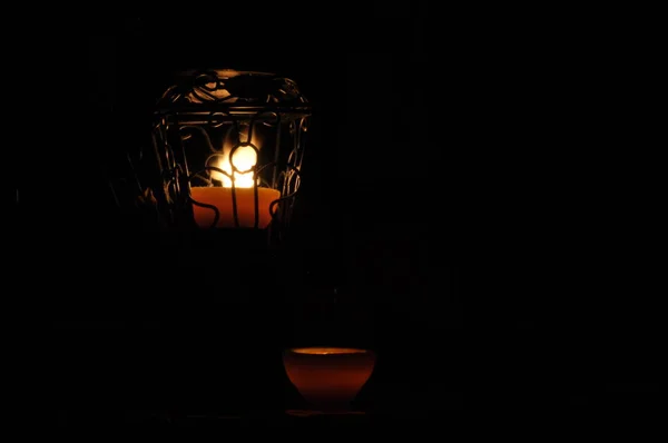 Lampada Candela Che Brilla Nell Oscurità Fiamma Challis Composizione Artistica — Foto Stock