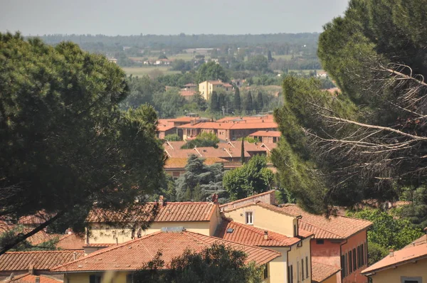 View Mountains Town Pisa Italy Homes Red Roofs — Stock Photo, Image