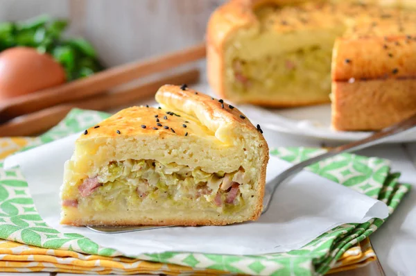 Torta Con Ripieno Cavolo — Foto Stock