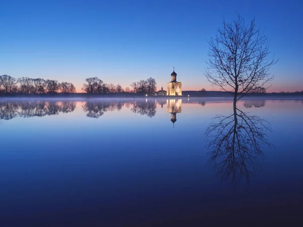 yakında şafak şefaat Nerl üzerinde     