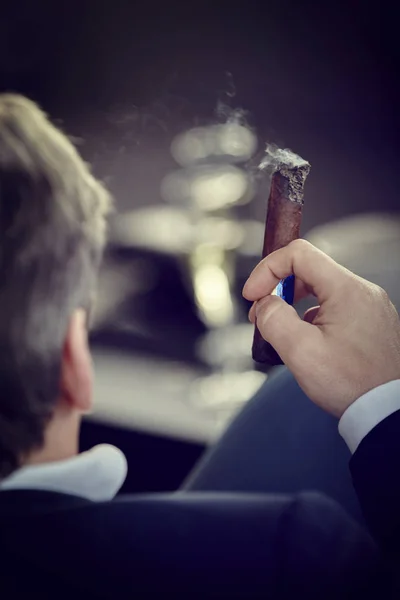 Puro sigara. Yumuşak odak