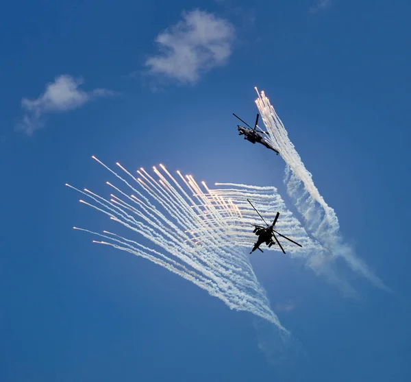 Gökyüzü hava akrobasi