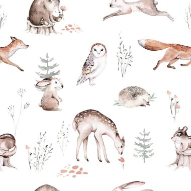 Woodland hayvanları suluboya desenli. Kumaş duvar kağıdı arka planında Baykuş, kirpi, tilki ve kelebek, orman sincabı ve sincap tavşan seti, ayı ve kuş yavrusu hayvan, İskandinav çocuk yuvası