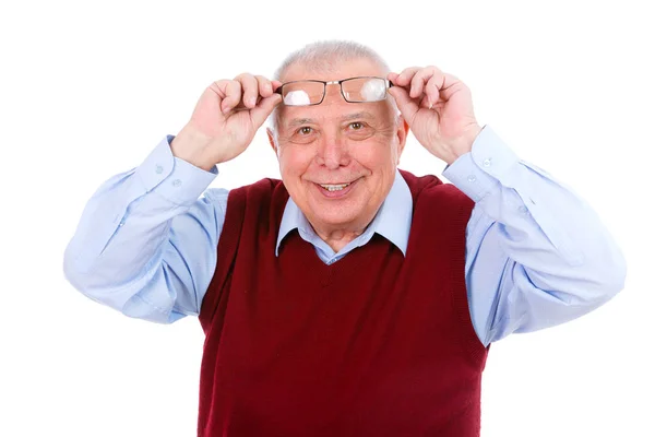 カメラを見ているメガネで幸せな笑顔の先輩男性教師70 75歳 白地に隔離されてる人間の感情や表情 教育理念 — ストック写真
