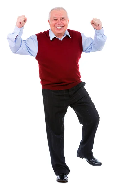 Springen glücklicher älterer Mann mit einem Lächeln und hob die Hände nach oben auf isolierten Hintergrund — Stockfoto