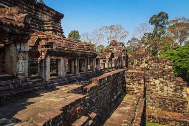 Görkemli ve antik tapınak Baphuon. 