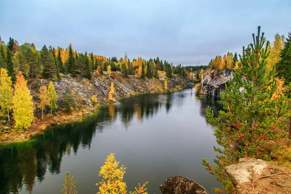 Canyon Mármore Abandonado Parque Montês Ruskeala Carélia Rússia Impressionante Paisagem — Fotografia de Stock