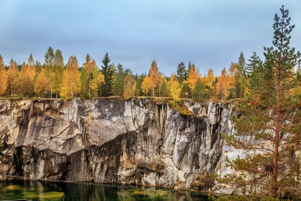 Opuštěný Mramorový Kaňon Horském Parku Ruskeala Karelia Rusko Super Podzimní — Stock fotografie