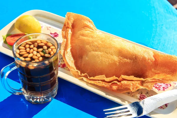 Cocina Tradicional Tunecina Pasteles Con Carne Brik Con Piñones Menta —  Fotos de Stock