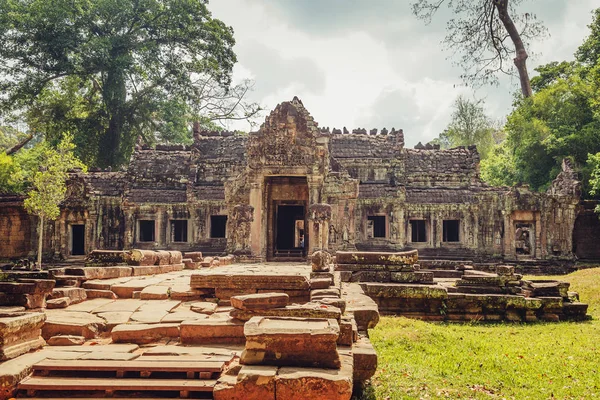 壮大な寺院のプリア カーン アンコールは シェムリ アップ カンボジアの大円 — ストック写真