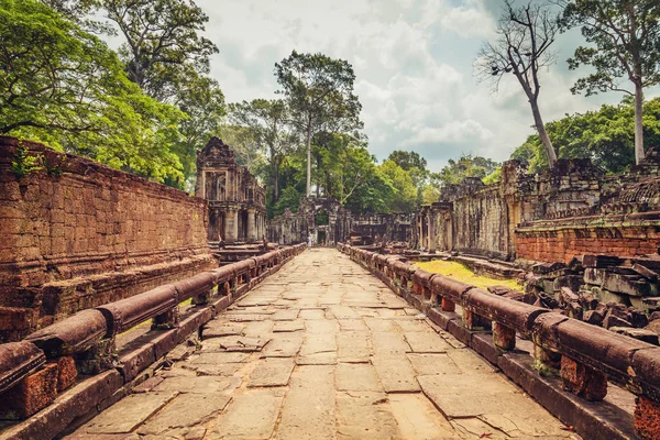 Alter und majestätischer Tempel von Preah Khan. — Stockfoto