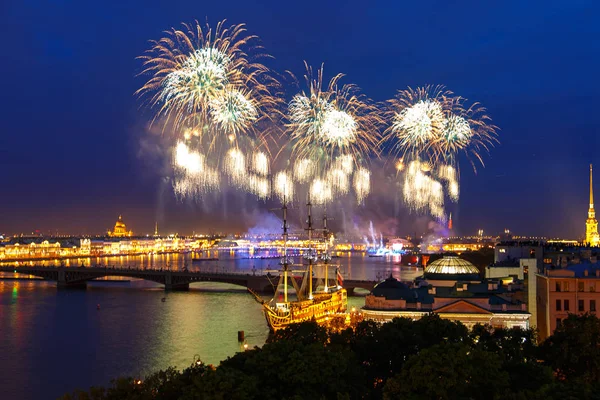 Feux Artifice Saint Pétersbourg Fête Des Voiles Écarlates Saint Pétersbourg — Photo