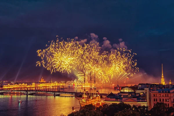 Feux Artifice Saint Pétersbourg Fête Des Voiles Écarlates Saint Pétersbourg — Photo