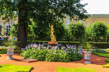 St Petersburg, Rusya - 17 Temmuz 2016. Peterhof ünlü park topluluğu.