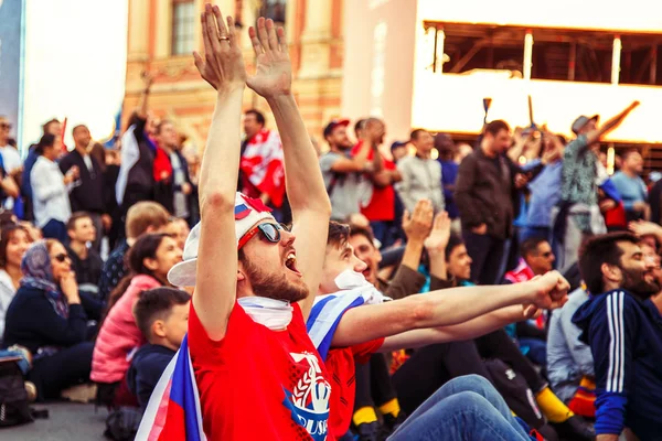 Petersburg Russland Juli 2018 Fußballfans Der Fanzone Jubeln Über Tor — Stockfoto