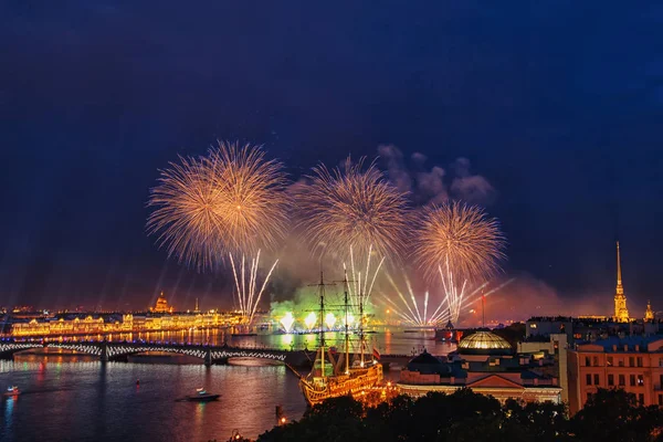 Feux Artifice Saint Pétersbourg Fête Des Voiles Écarlates Saint Pétersbourg — Photo