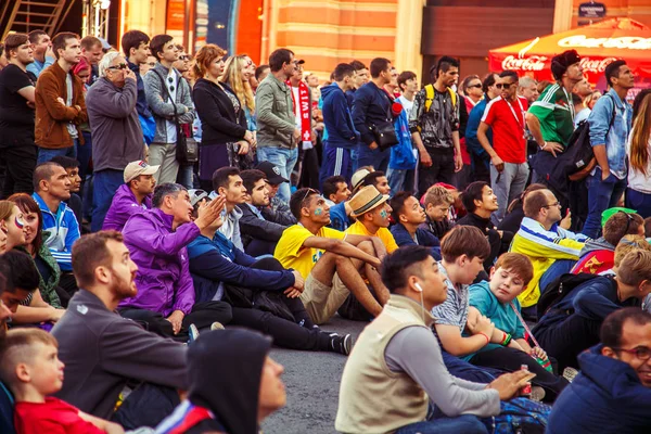 Petersburg Russland Juli 2018 Fußballfans Der Fanzone Fifa Weltmeisterschaft 2018 — Stockfoto