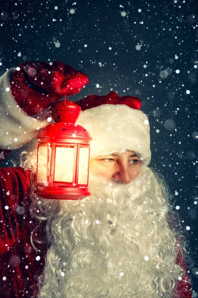 Pai Natal Autêntico Com Uma Lanterna Noite Natal — Fotografia de Stock
