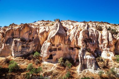 Merkezi Türkiye'de inanılmaz dağ manzarası. Kapadokya'nın doğaüstü manzara.