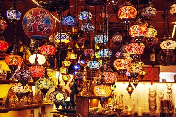 Traditionelle Handgefertigte Türkische Lampen Souvenirladen Mosaik Aus Farbigem Glas Großer — Stockfoto