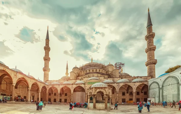 Muhteşem Sultanahmet Camii. Istanbul, Türkiye - 19 Eylül 2018.