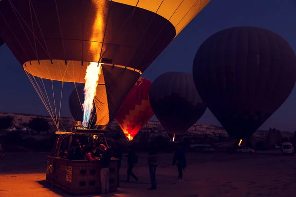 September 2018 Zentralanatolien Goreme Türkei Vorbereitung Von Heißluftballons Auf Den — Stockfoto