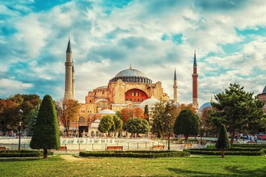 Ayasofya Müzesi Sultanahmet parkı görünümünü. Istanbul, Türkiye.