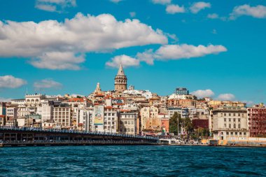 Bay Haliç ve Galata Kulesi. Istanbul, Türkiye - 19 Eylül 2018.