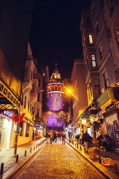 Διάσημος Πύργος Του Γαλατά Νύχτα Κωνσταντινούπολη Τουρκία Νοεμβρίου 2018 — Φωτογραφία Αρχείου