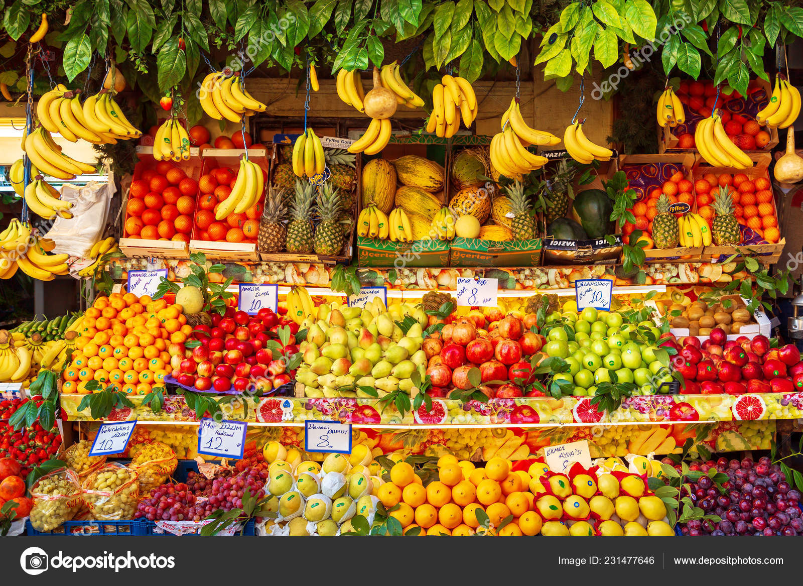 Selling Fruits Vegetables Streets Istanbul Istanbul Turkey November 2018 Stock Editorial Photo