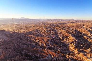 Sunrise şaşırtıcı sahne Kapadokya'nın. Yukarıdan görüntüleyin. Kapadokya - 21 Eylül 2018.