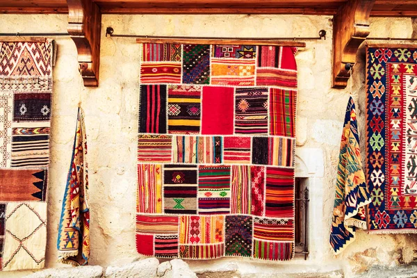 Турецкий магазин ковров ручной работы . — стоковое фото