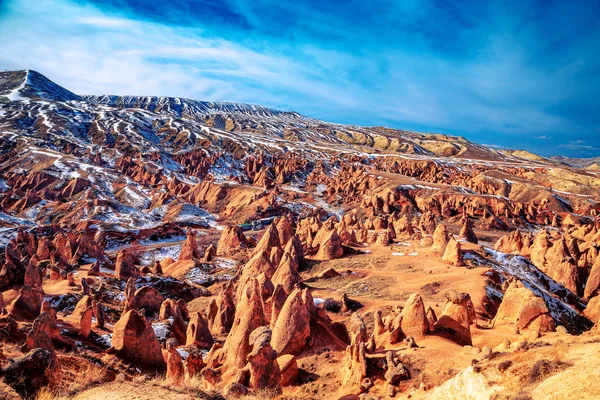Increíble paisaje de montaña en Capadocia. Valle de Dervent . —  Fotos de Stock